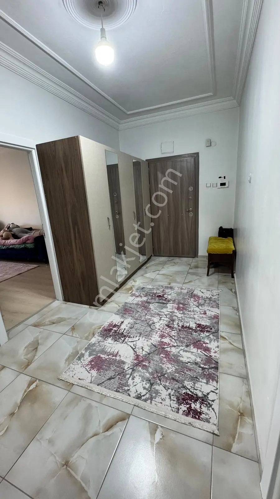 Mükemmel Konumda Özenle Yenilenmiş 3+1 Satılık Daire — fotoğraf 3