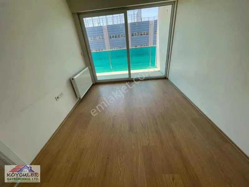 Bornova Park Evlerinde Havuzlu Sitede Satılık 1+1 Daire — fotoğraf 5