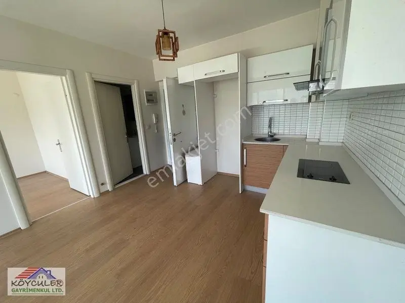 Bornova Park Evlerinde Havuzlu Sitede Satılık 1+1 Daire — fotoğraf 9