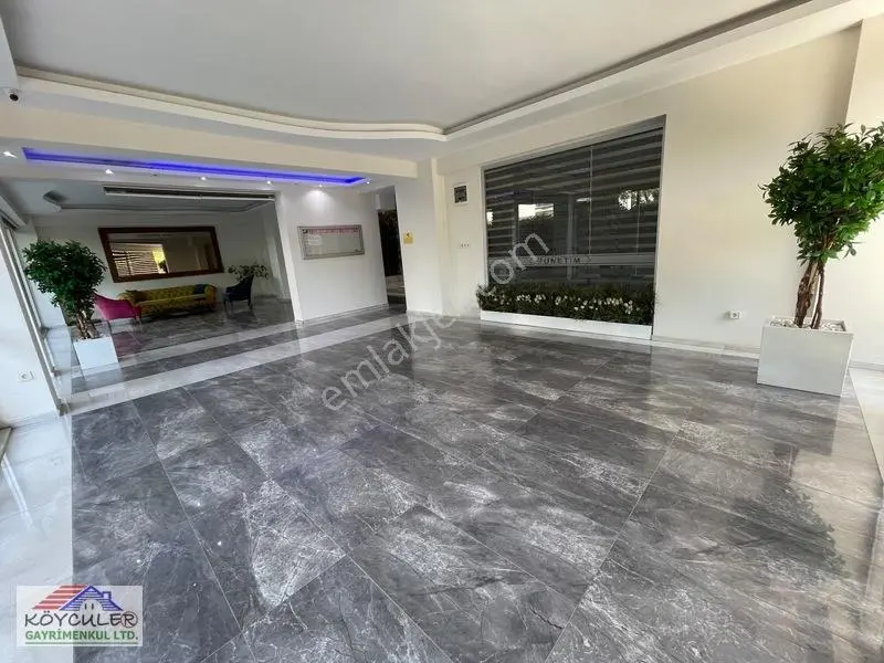 Bornova Park Evlerinde Havuzlu Sitede Satılık 1+1 Daire — fotoğraf 17