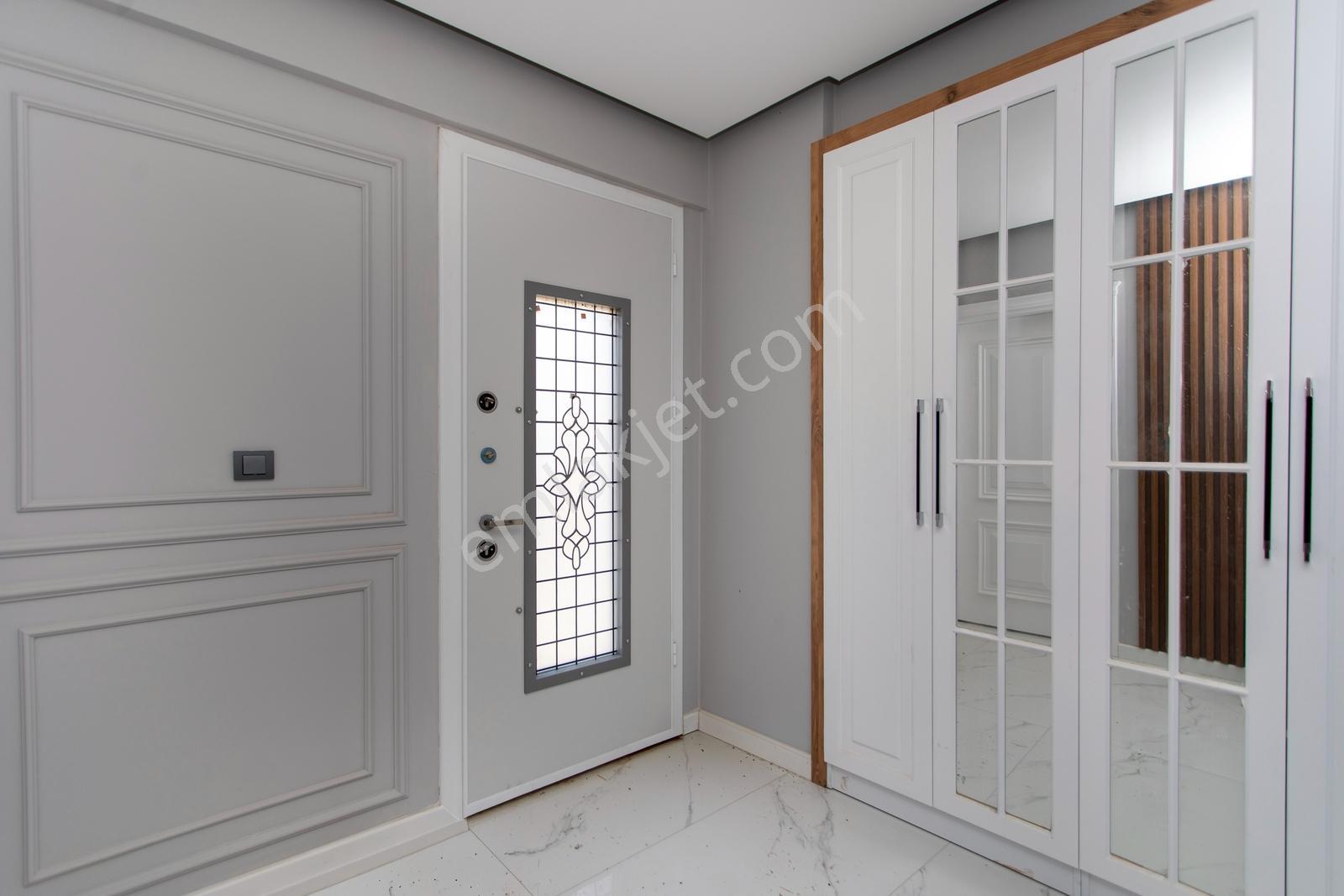 Foçaköy'de Satılık 5+1 Tam Müstakil Havuzlu Villa — fotoğraf 6