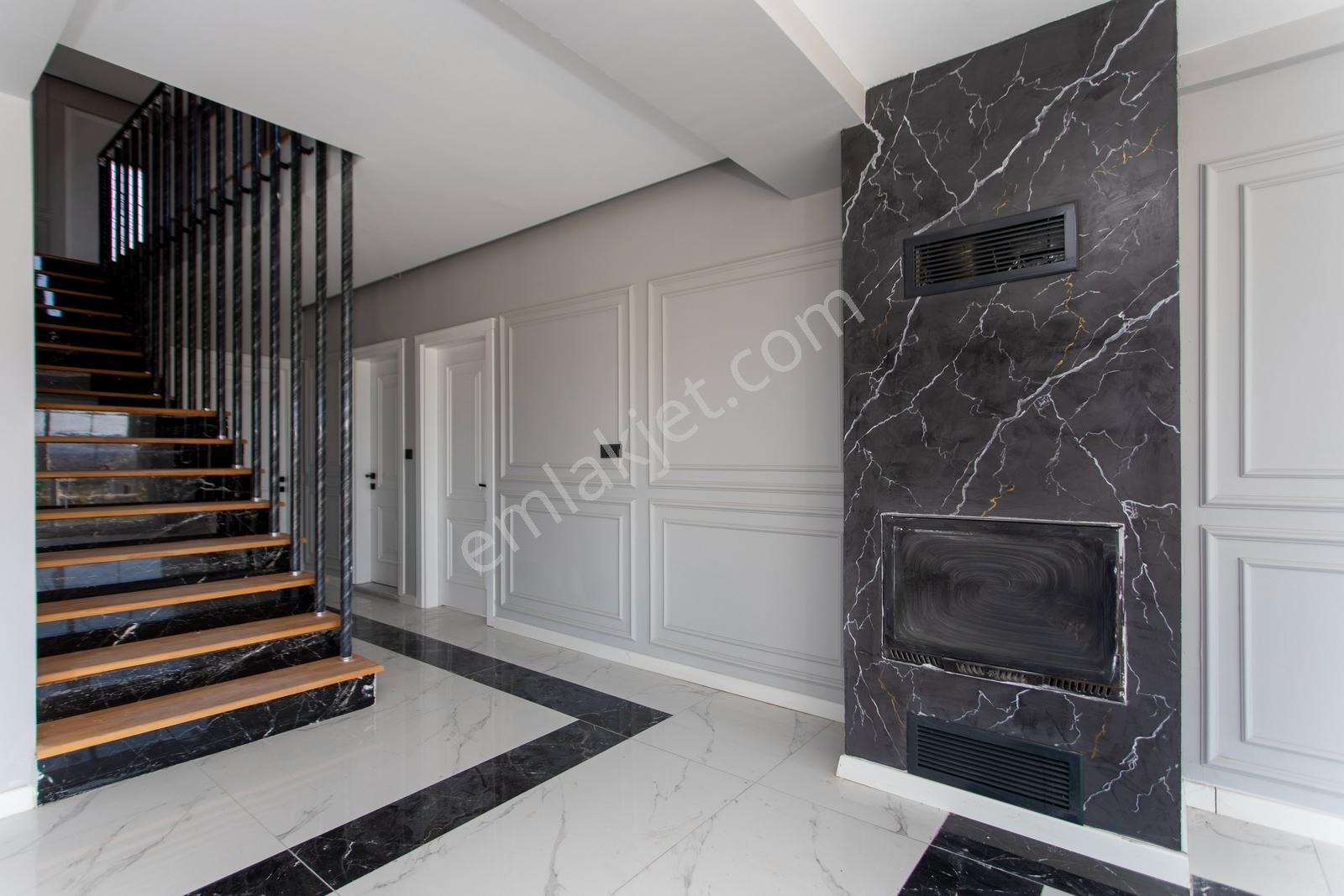 Foçaköy'de Satılık 5+1 Tam Müstakil Havuzlu Villa — fotoğraf 13