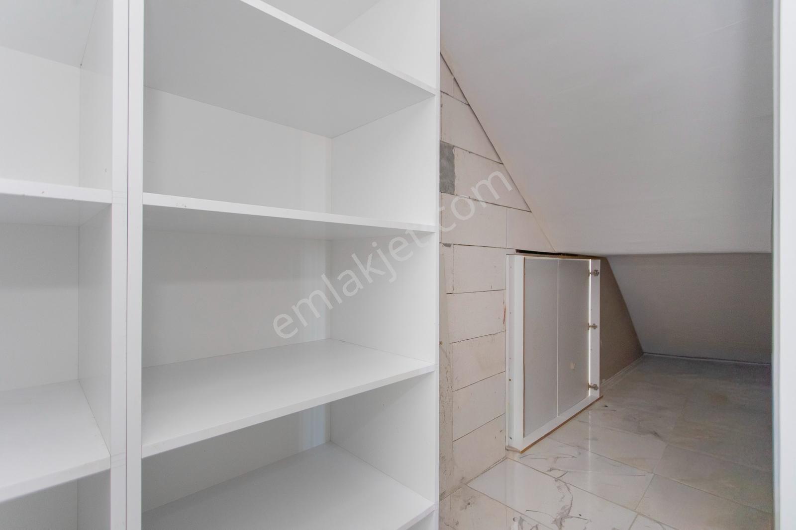 Foçaköy'de Satılık 5+1 Tam Müstakil Havuzlu Villa — fotoğraf 19