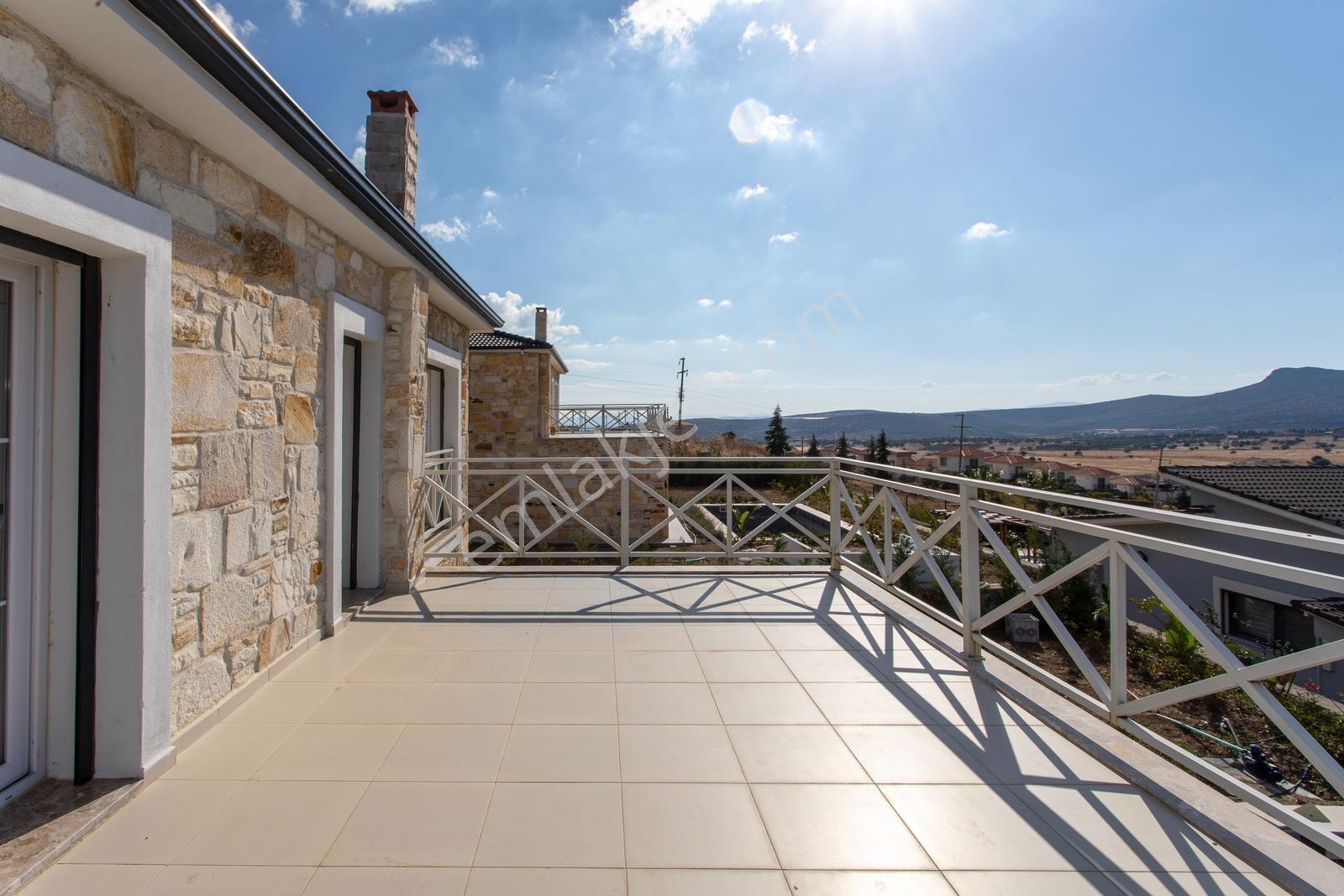Foçaköy'de Satılık 5+1 Tam Müstakil Havuzlu Villa — fotoğraf 29