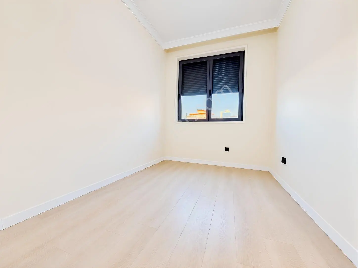 Kozyatağında Sıfır Binada Ebv. Banyolu Balkonlu 3+1 — fotoğraf 15