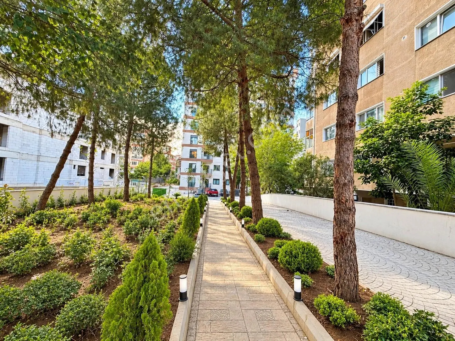 Kozyatağında Sıfır Binada Ebv. Banyolu Balkonlu 3+1 — fotoğraf 34