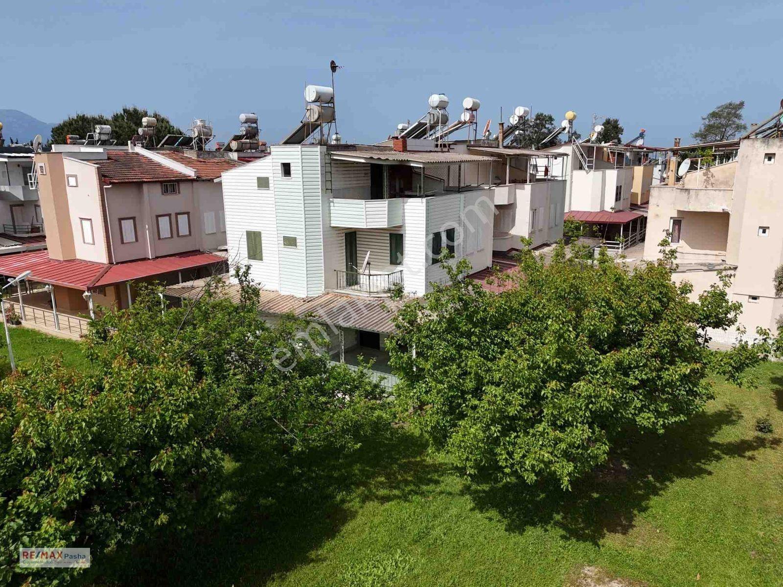 Kuşadası Sertaç Sitesi'nde Satılık 4+1 Villa — fotoğraf 4