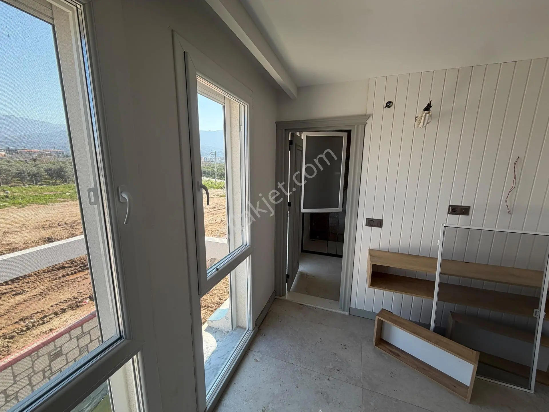 Kuşadası Davutlar’da Özel Havuzlu, Geniş Bahçeli Sıfır Lüks 3+1 Villa — fotoğraf 9