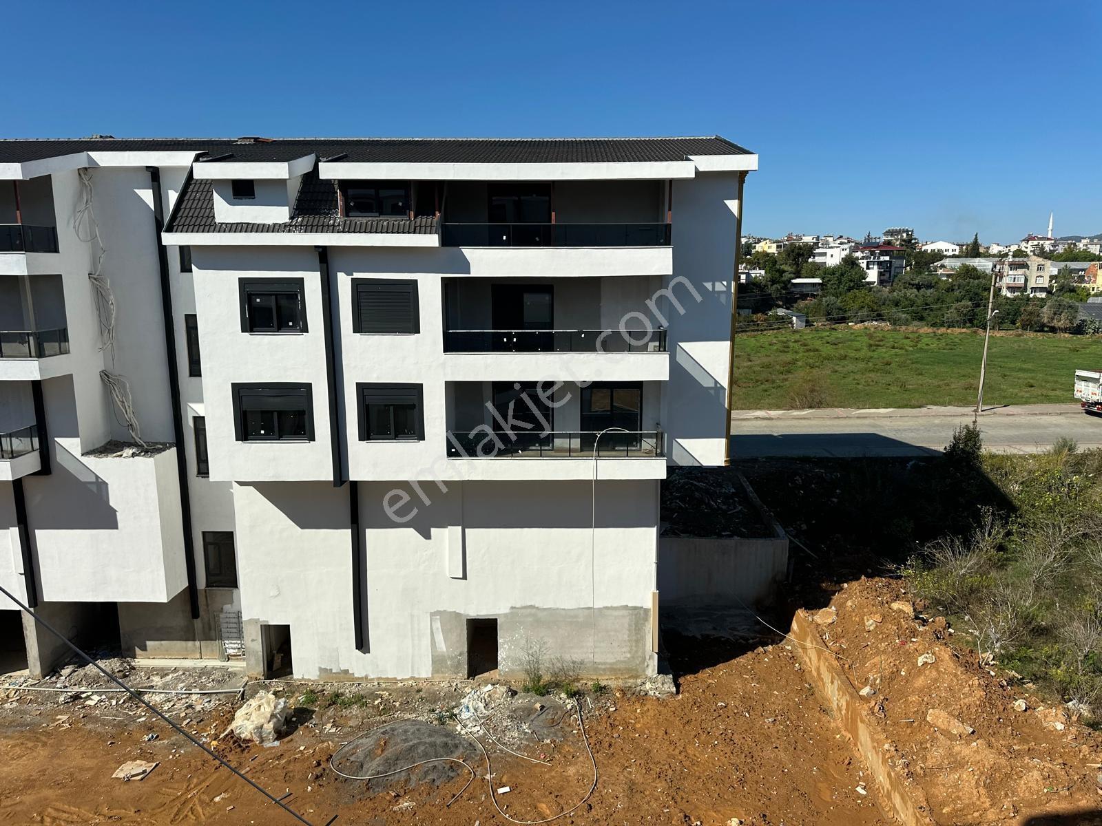 Aydın Mahallesinde Havuzlu Sitede | Sıfır 2+1 | Takasa Açık — fotoğraf 18