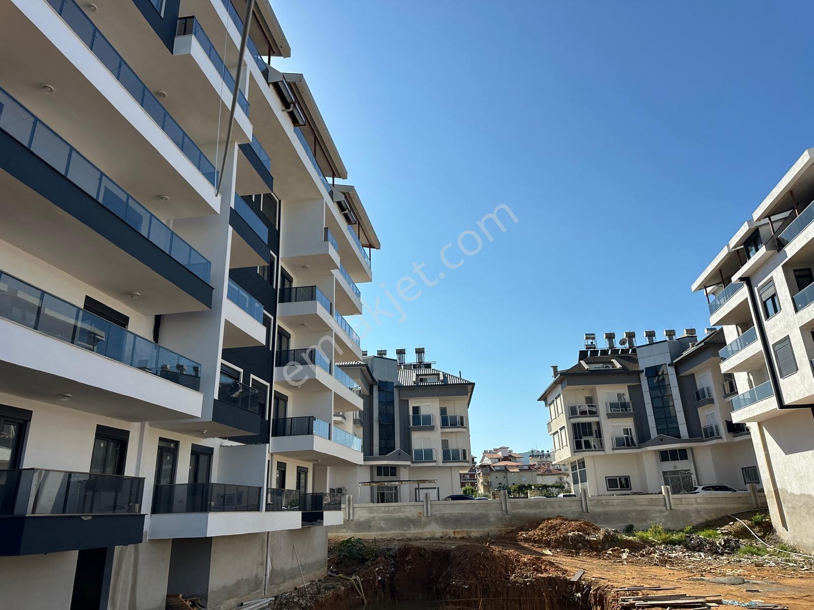 Aydın Mahallesinde Havuzlu Sitede | Sıfır 2+1 | Takasa Açık — fotoğraf 20