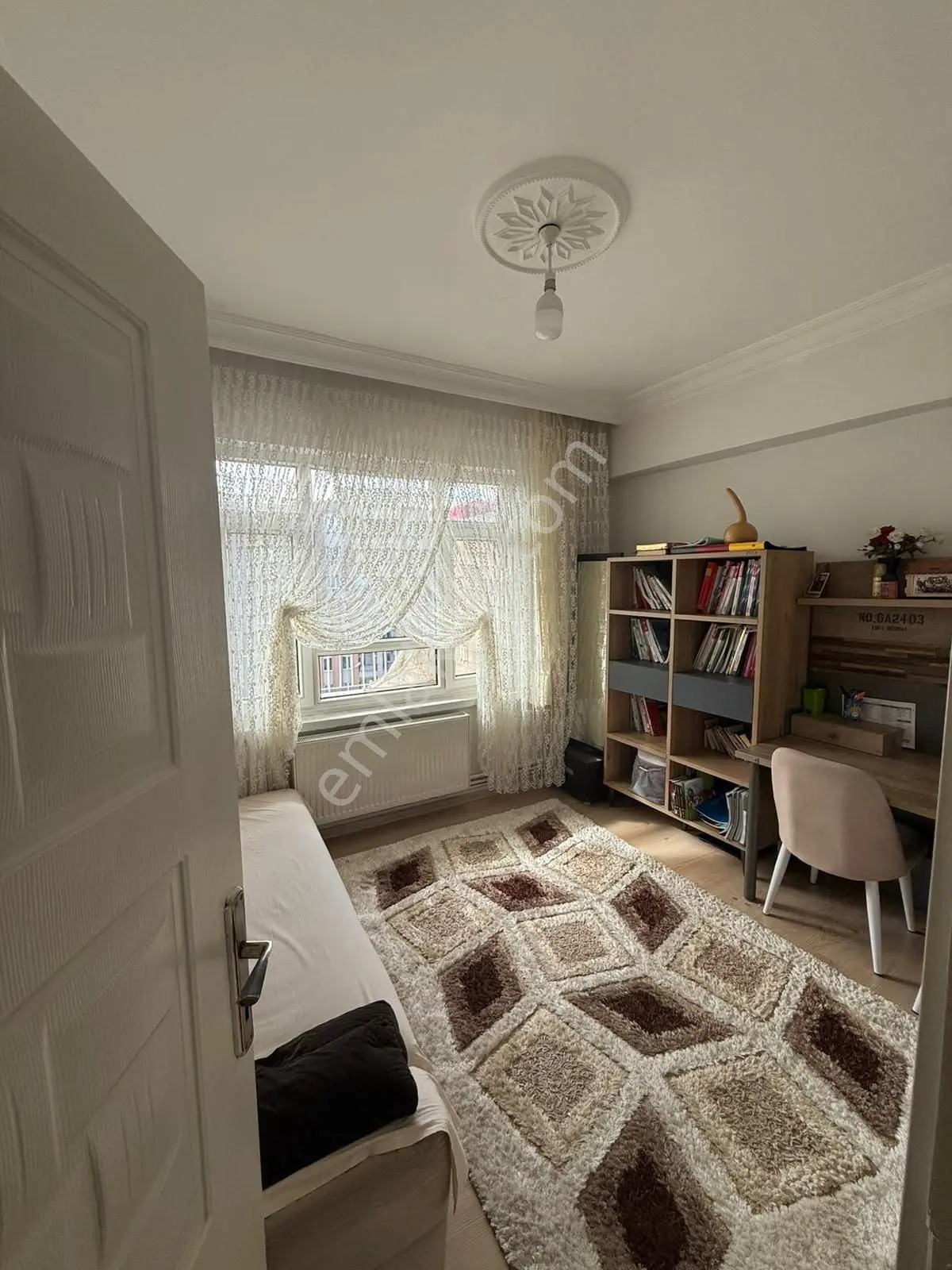 Eras Gayrimenkul'den Merkezi Konumda Bakımlı 3+1 Daire — fotoğraf 11