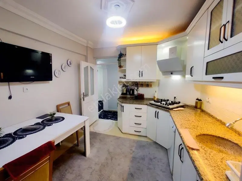 Yılmaz Mahallesi'nde Site İçinde Geniş 3+1 145 M2 Satılık Daire — fotoğraf 5