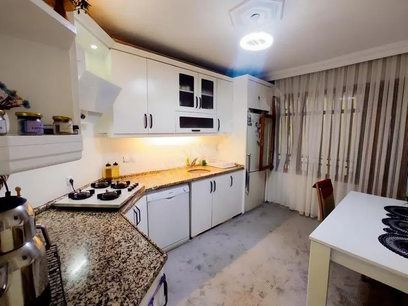 Yılmaz Mahallesi'nde Site İçinde Geniş 3+1 145 M2 Satılık Daire — fotoğraf 7