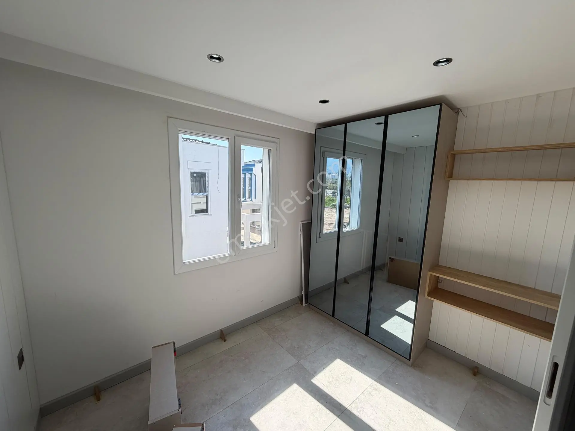 Kuşadası Davutlar’da Özel Havuzlu, Geniş Bahçeli Sıfır Lüks 3+1 Villa — fotoğraf 6