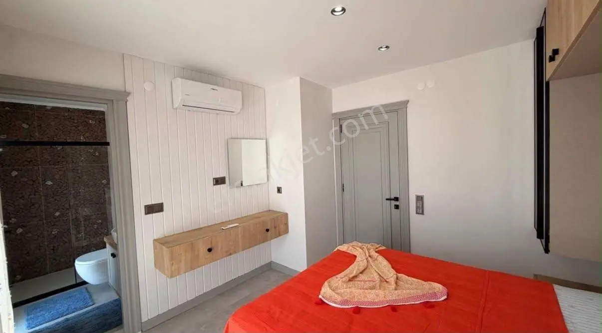 Kuşadası Davutlar’da Özel Havuzlu, Geniş Bahçeli Sıfır Lüks 3+1 Villa — fotoğraf 12