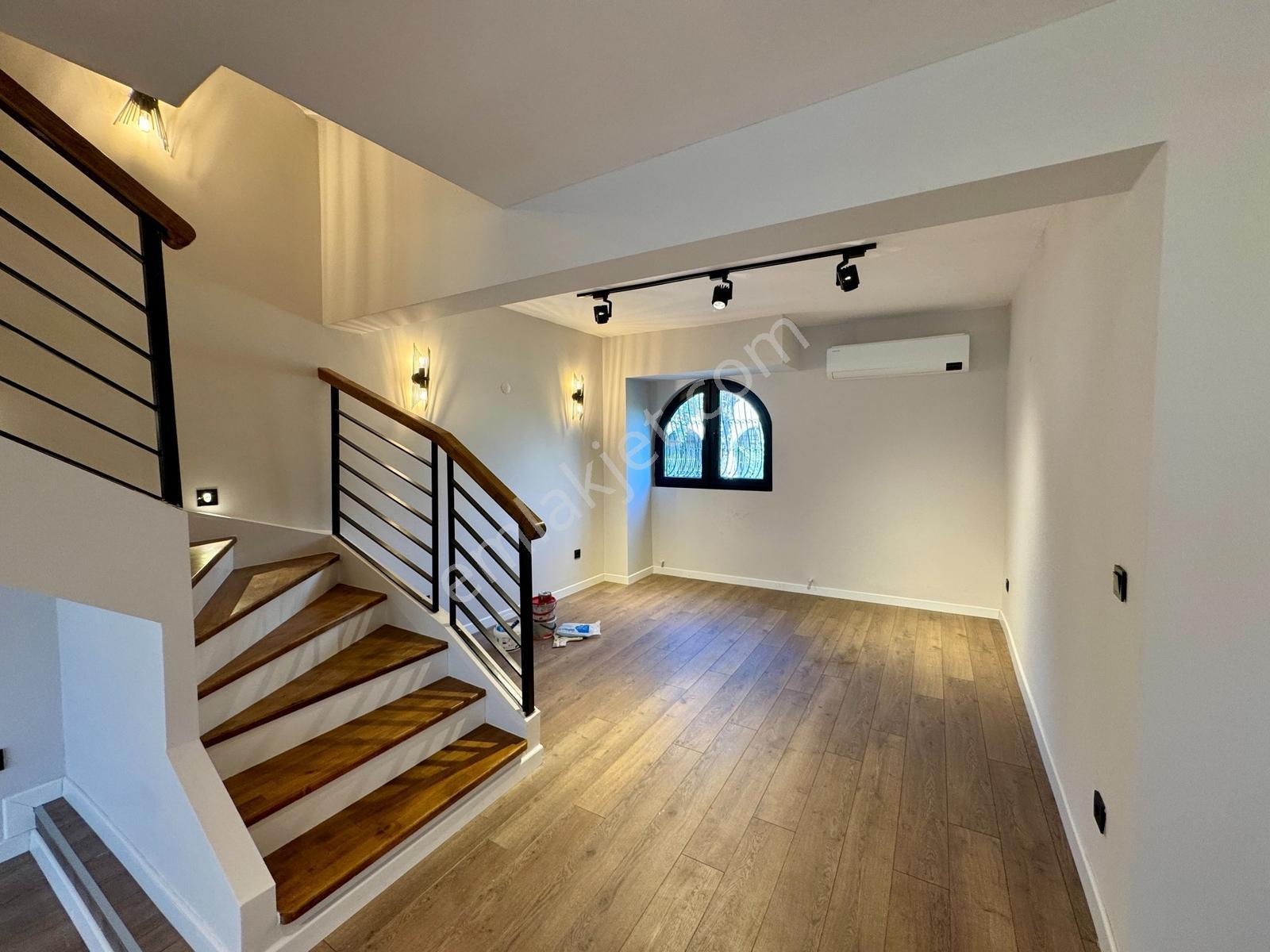 Select'ten Armutalan'da Satılık Bahçeli 4+1 Site İçinde Villa — fotoğraf 9