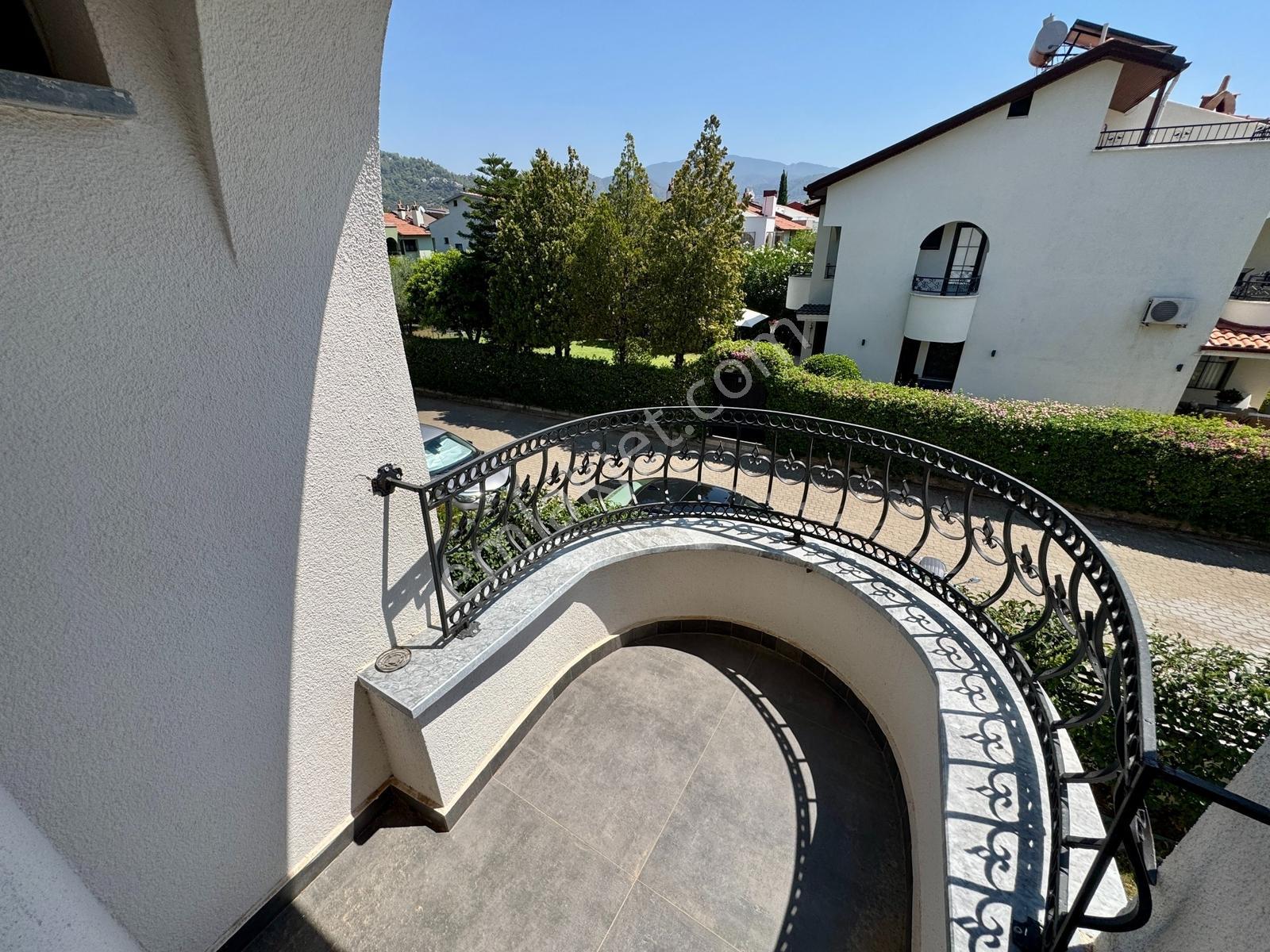 Select'ten Armutalan'da Satılık Bahçeli 4+1 Site İçinde Villa — fotoğraf 18