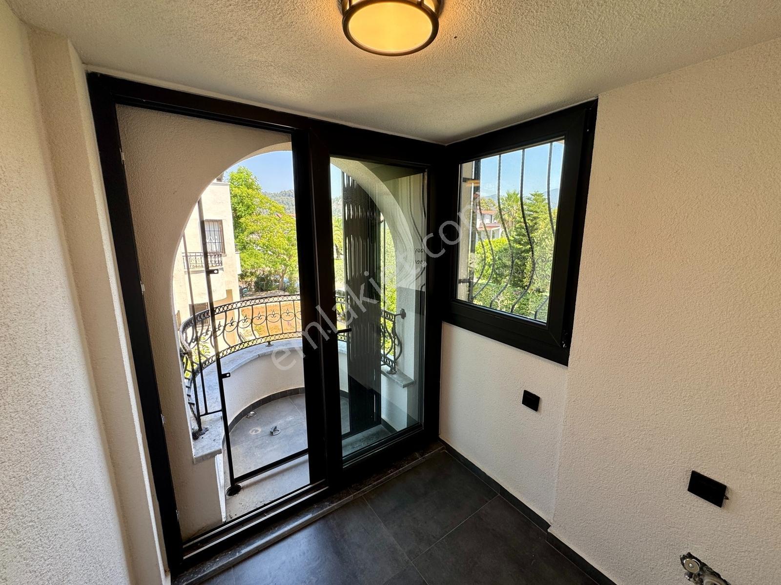 Select'ten Armutalan'da Satılık Bahçeli 4+1 Site İçinde Villa — fotoğraf 19