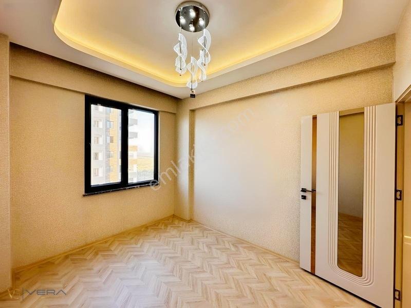 İbnisina Hakkı Orhan`da Satılık Ara Kat Ön Cephe Sıfır 2.5+1 — fotoğraf 15