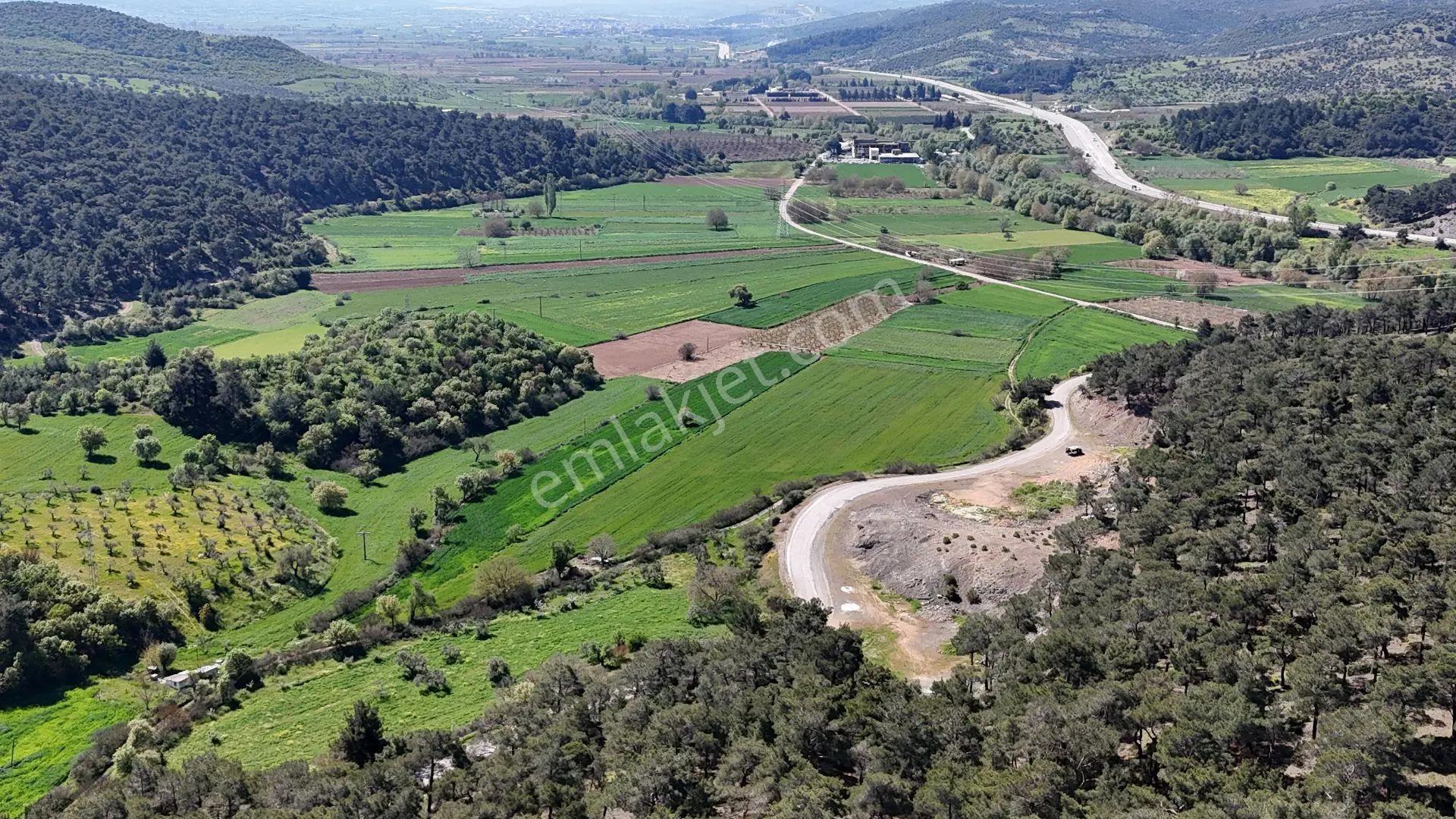 Ezine Köprübaşı Köyü Satılık 8300 M² Doğa Manzaralı Tarla — fotoğraf 3