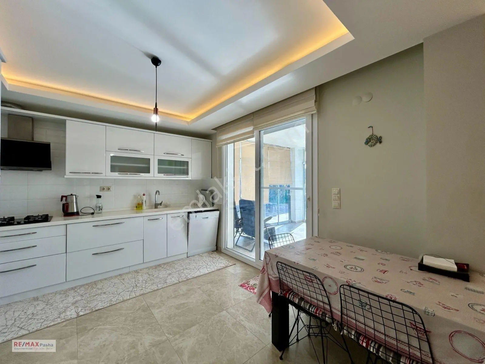 Kuşadası'nda 500 M² Arsa İçerisinde, Özel Havuzlu, Tam Müstakil 4+1 Villa — fotoğraf 14