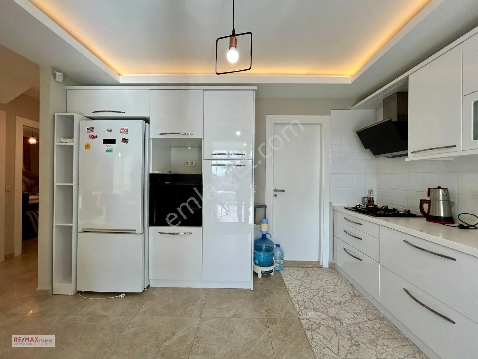Kuşadası'nda 500 M² Arsa İçerisinde, Özel Havuzlu, Tam Müstakil 4+1 Villa — fotoğraf 15