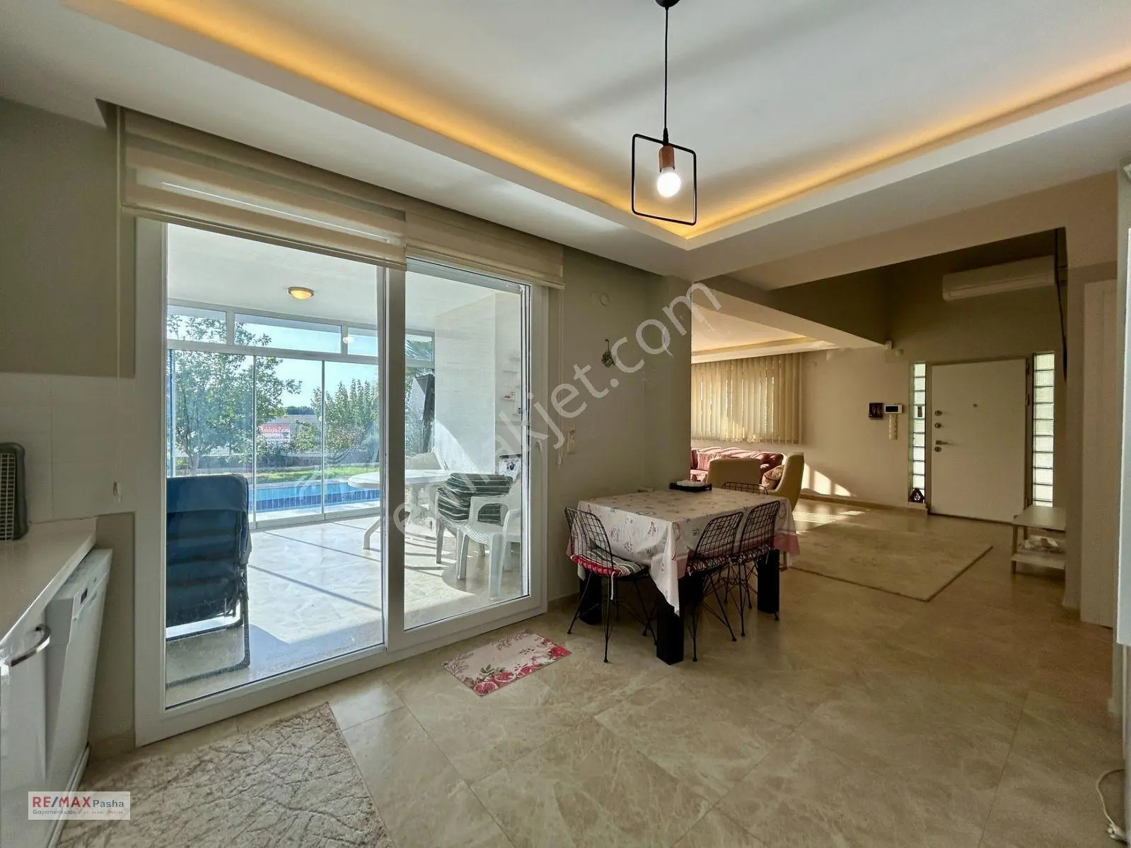 Kuşadası'nda 500 M² Arsa İçerisinde, Özel Havuzlu, Tam Müstakil 4+1 Villa — fotoğraf 17