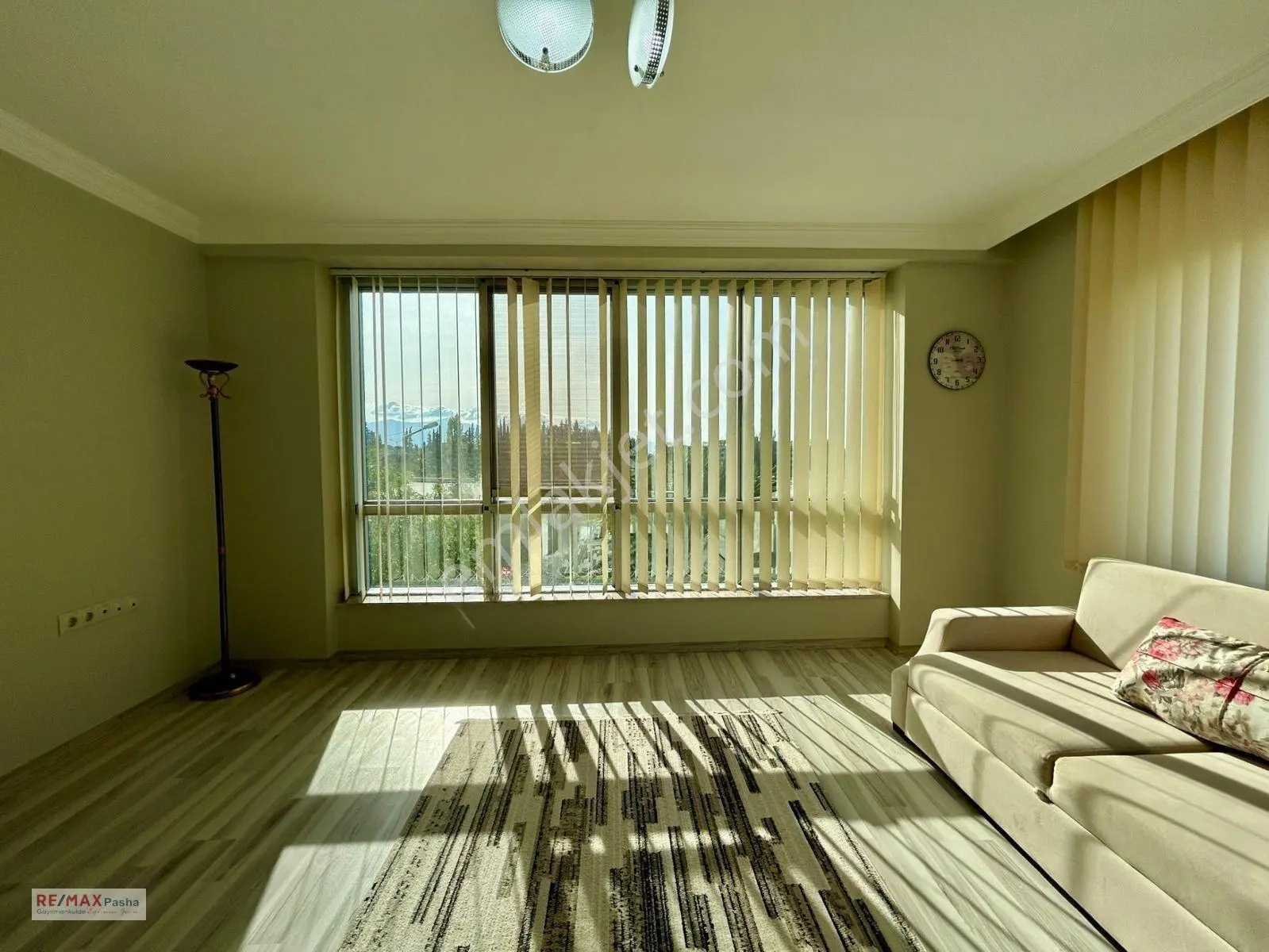 Kuşadası'nda 500 M² Arsa İçerisinde, Özel Havuzlu, Tam Müstakil 4+1 Villa — fotoğraf 31