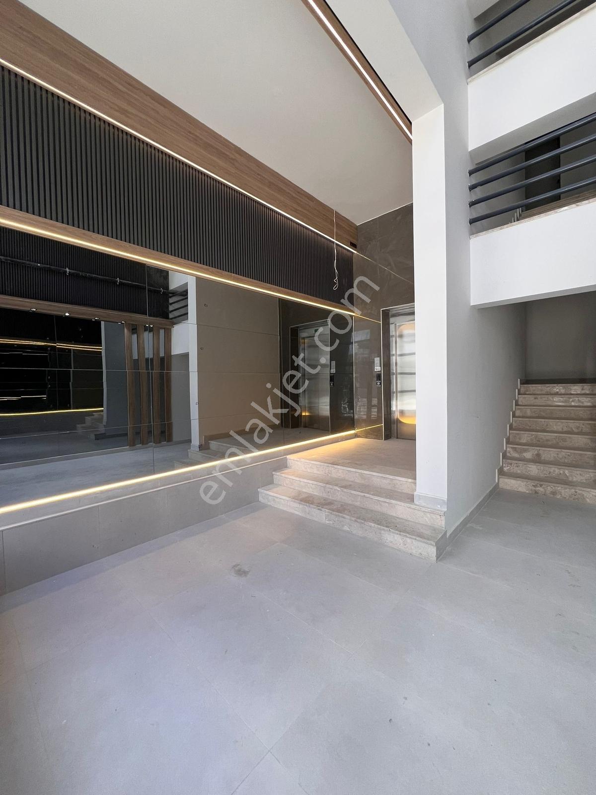 Afyonkarahisar'ın En Prestijli Mahalle'sinde Satılık 4+1 Daire ! — fotoğraf 4