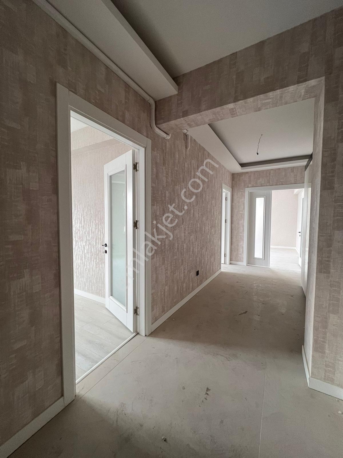 Afyonkarahisar'ın En Prestijli Mahalle'sinde Satılık 4+1 Daire ! — fotoğraf 5