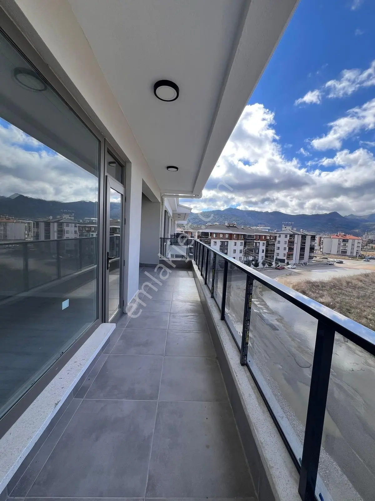 Afyonkarahisar'ın En Prestijli Mahalle'sinde Satılık 4+1 Daire ! — fotoğraf 13