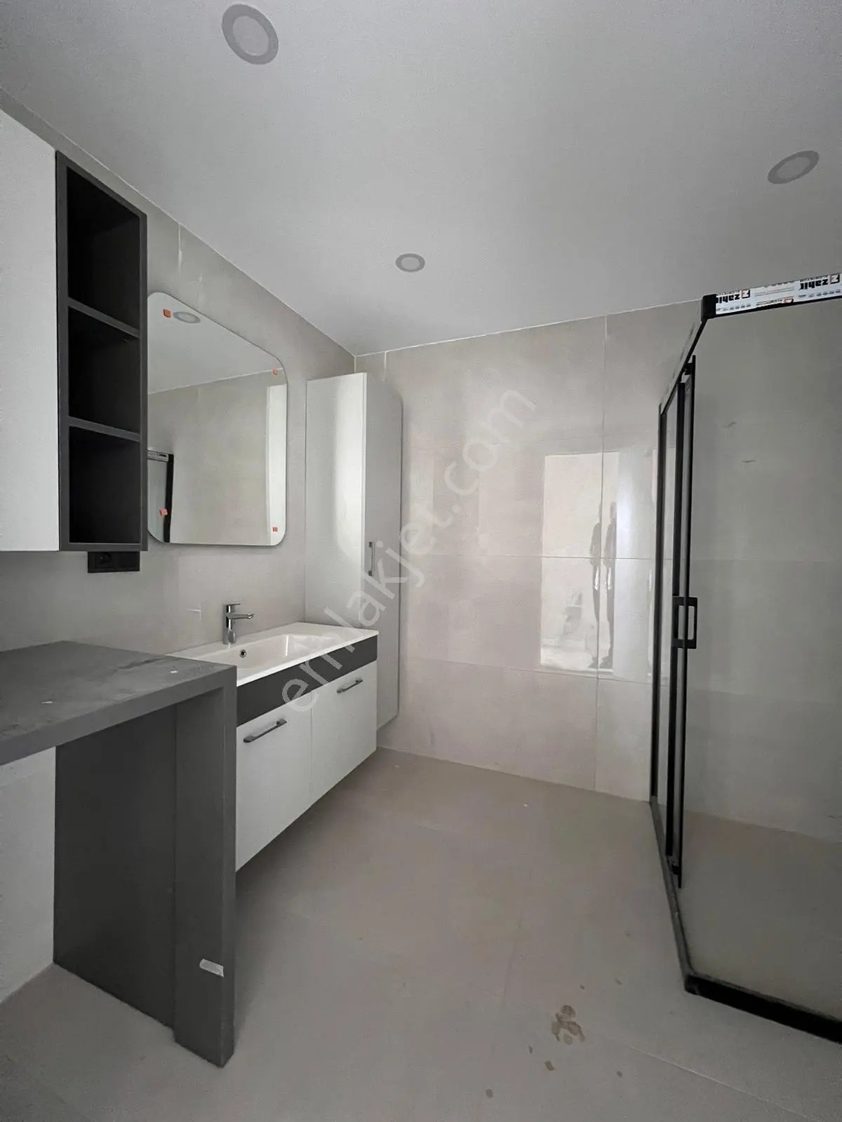 Afyonkarahisar'ın En Prestijli Mahalle'sinde Satılık 4+1 Daire ! — fotoğraf 16