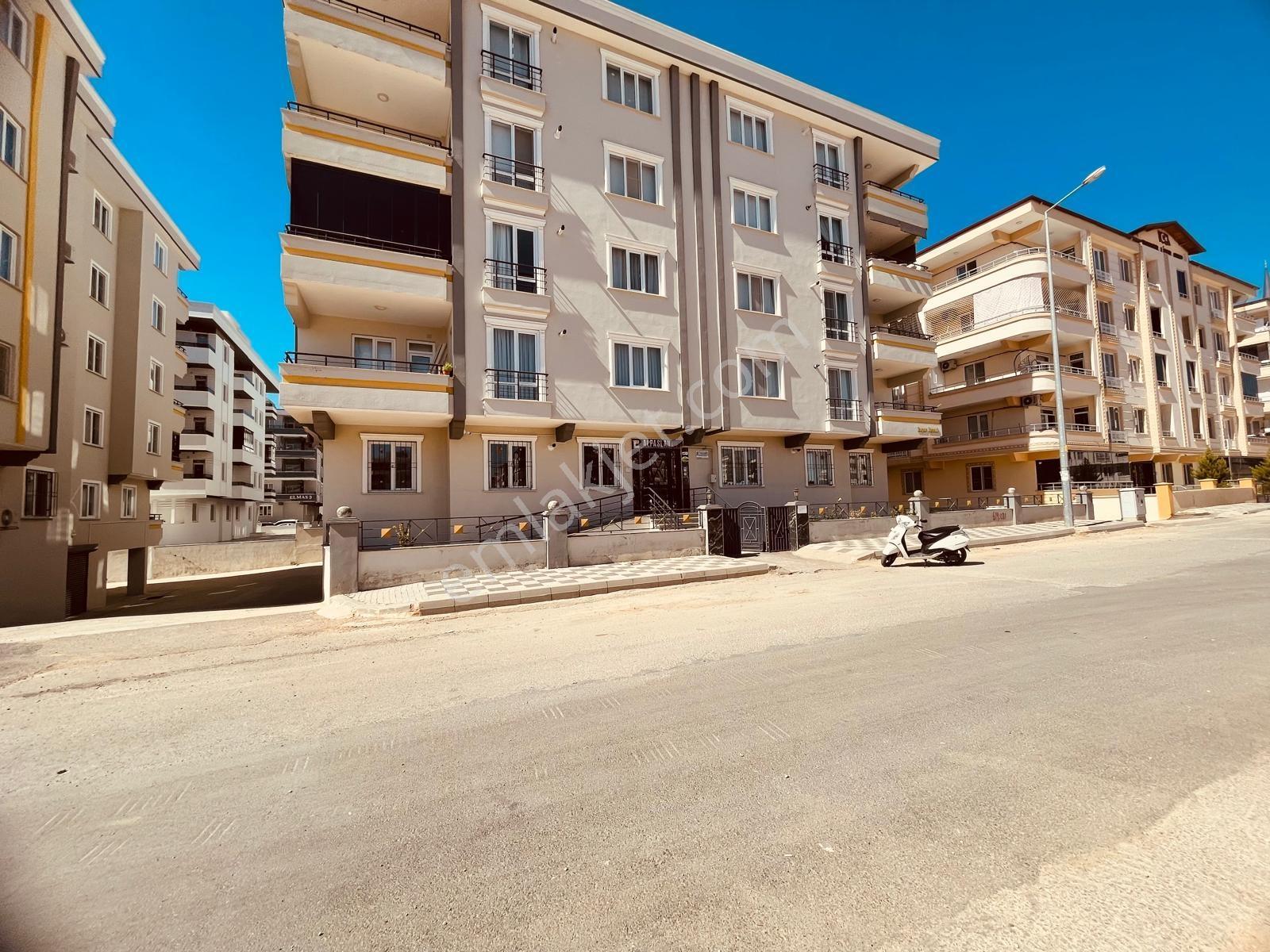Hadi Gayrimenkluden Yenibeşevle Karakol Arkası Satılık 3+1 Daire