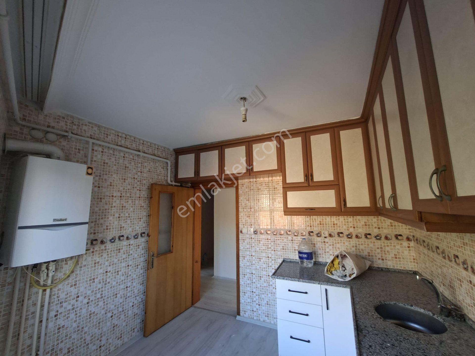 Hal Meydanı Ve Çarşı Merkezine 150m, Masrafsız, Yatırımlık/oturumluk 2+1 — fotoğraf 6
