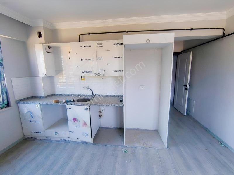 Satılık 1+1 | Ara Kat Kombili Ankastreli Koridorluللبيع شقة ١+١ — fotoğraf 2