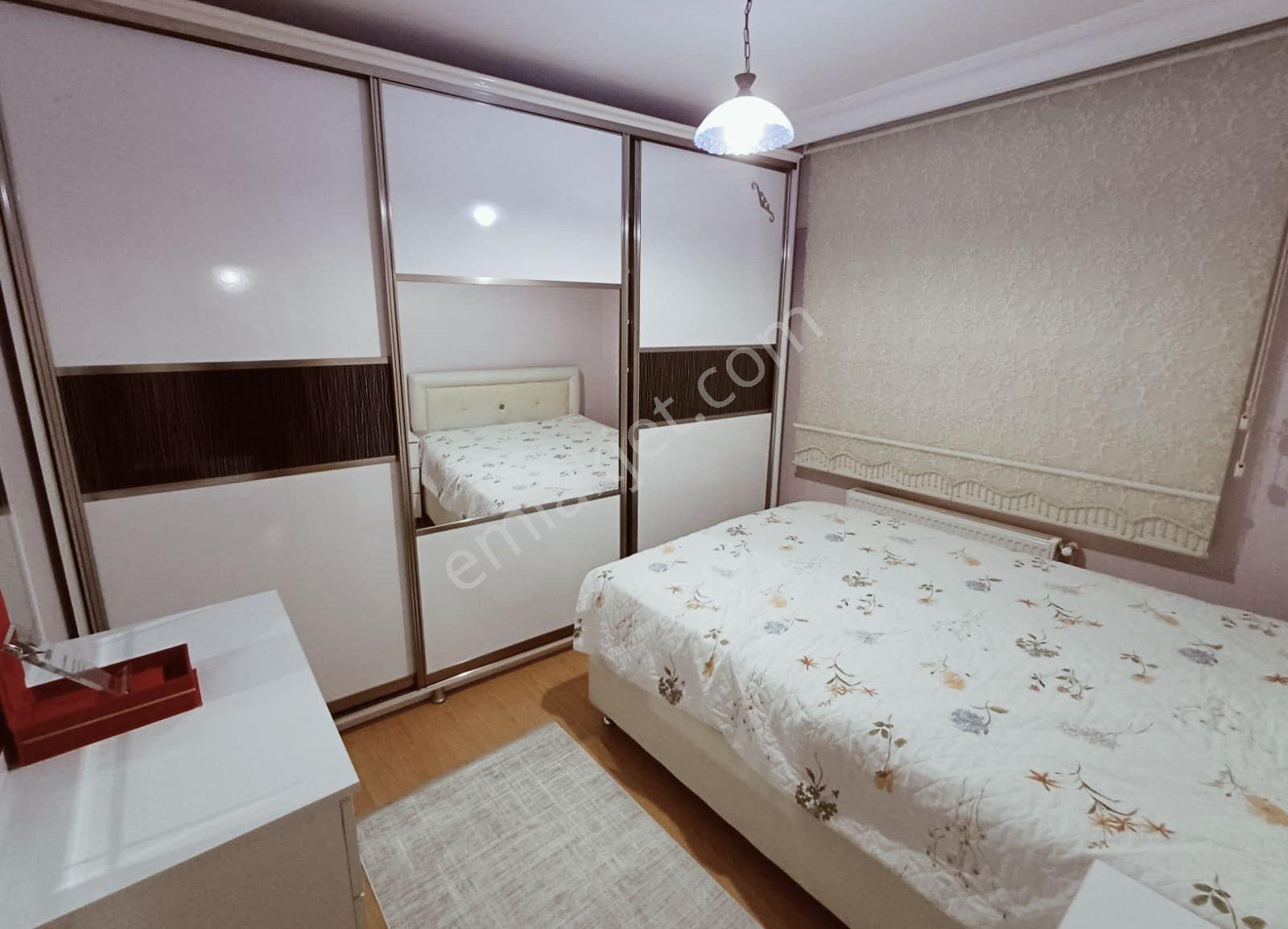 Merkez Emlâk Armağan'dan 3+1 4.kat 136 M² İçi Yapılı Daire — fotoğraf 6