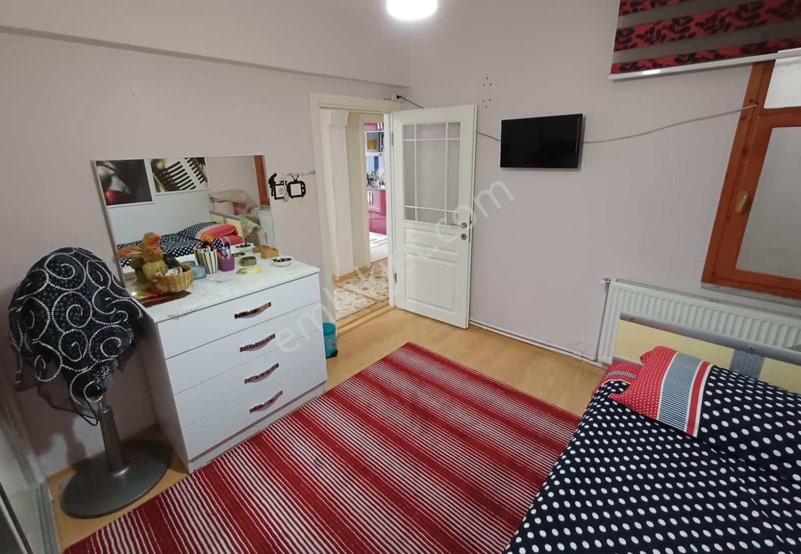 Merkez Emlâk Armağan'dan 3+1 4.kat 136 M² İçi Yapılı Daire — fotoğraf 11