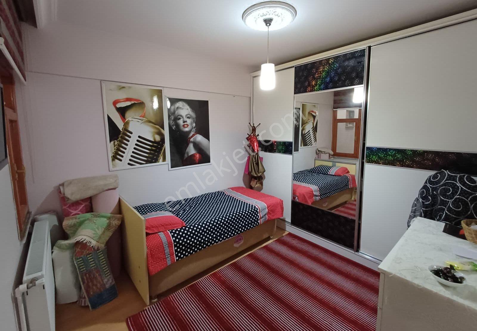 Merkez Emlâk Armağan'dan 3+1 4.kat 136 M² İçi Yapılı Daire — fotoğraf 12