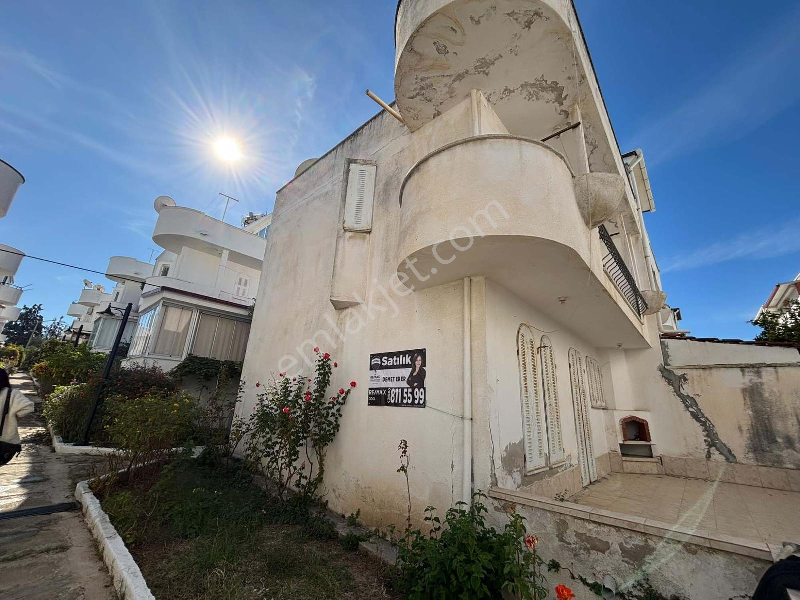 Didim Mavişehirde Güney-batı Cepheli 3 Katlı 3+1 Villa | Balkon — fotoğraf 4