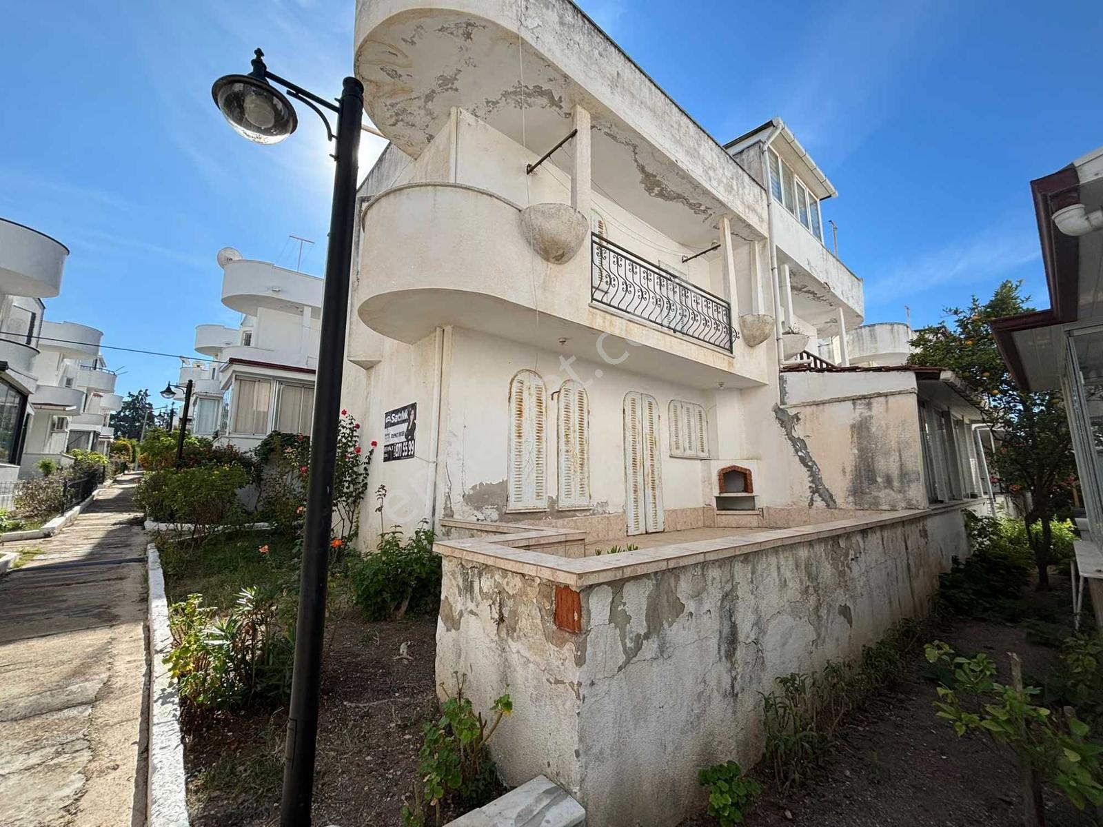 Didim Mavişehirde Güney-batı Cepheli 3 Katlı 3+1 Villa | Balkon — fotoğraf 5