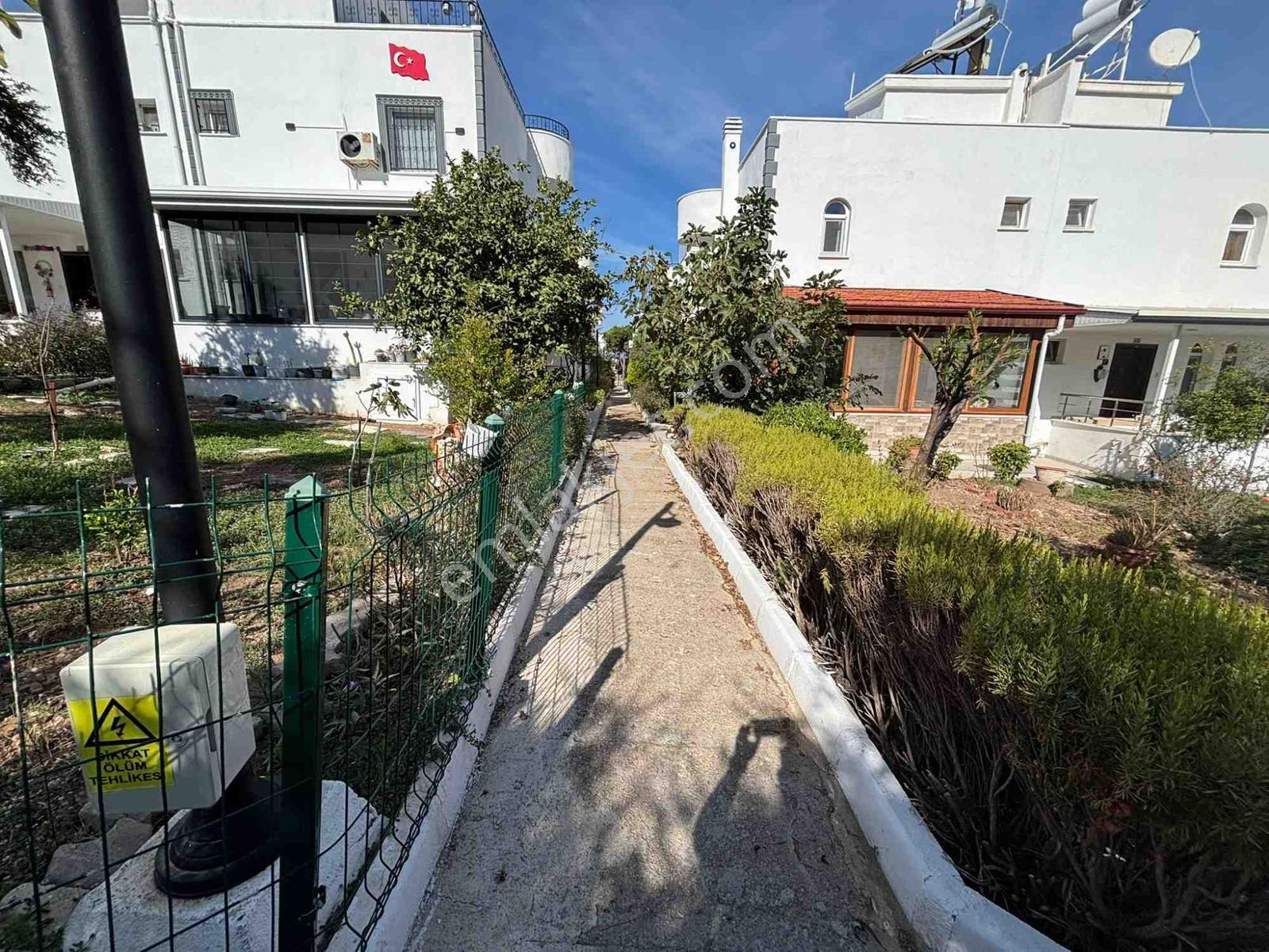 Didim Mavişehirde Güney-batı Cepheli 3 Katlı 3+1 Villa | Balkon — fotoğraf 19