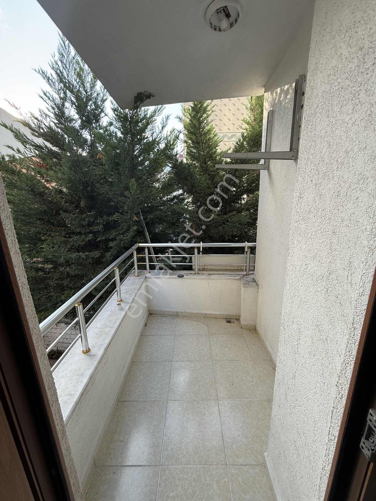 Cumhuriyet Mahallesinde 3+1 1 İnci Kat Daire Asansörlü — fotoğraf 14