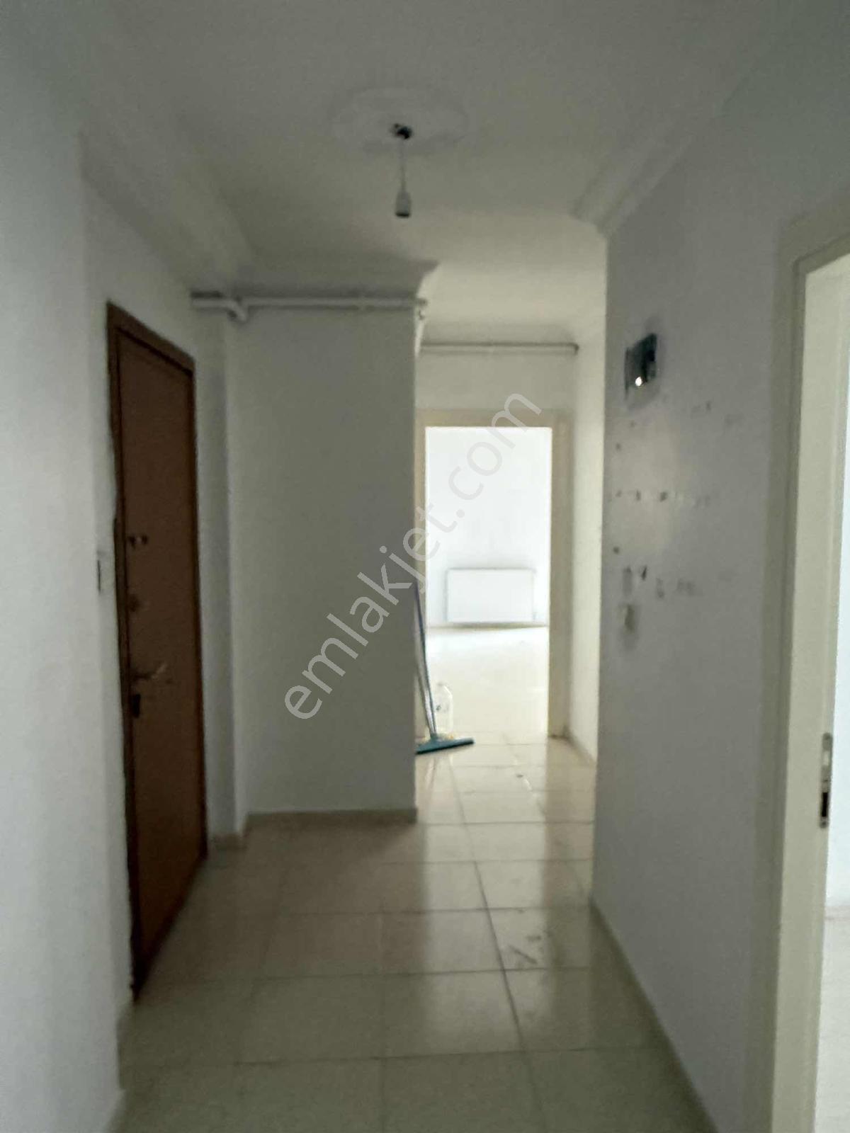Cumhuriyet Mahallesinde 3+1 1 İnci Kat Daire Asansörlü — fotoğraf 25