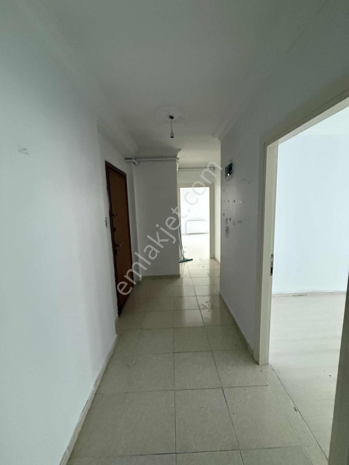 Cumhuriyet Mahallesinde 3+1 1 İnci Kat Daire Asansörlü — fotoğraf 27