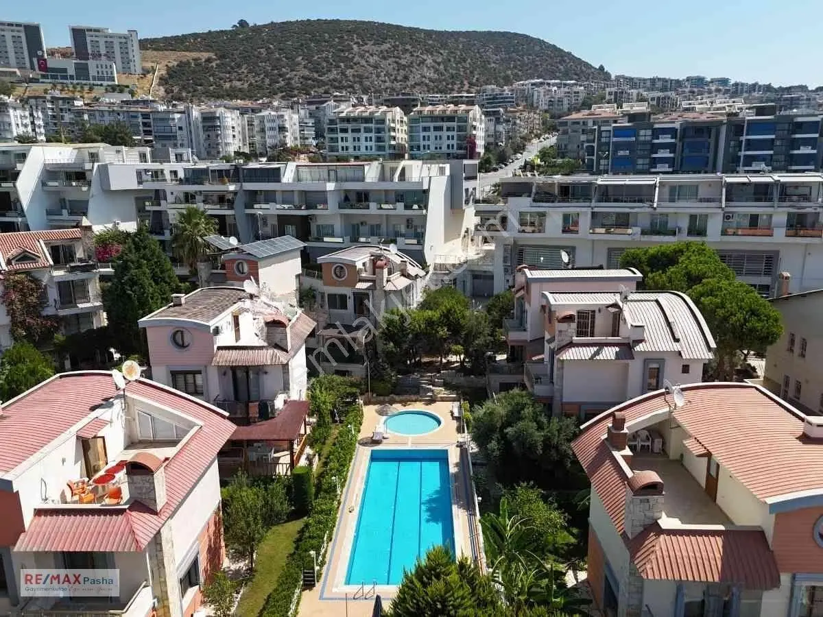 Kuşadası Marına Bölgesi, Raınbow Vıllaları'nda 6+1 - Denız Manzaralı, Bahçeli & Havuzlu Villa — fotoğraf 2
