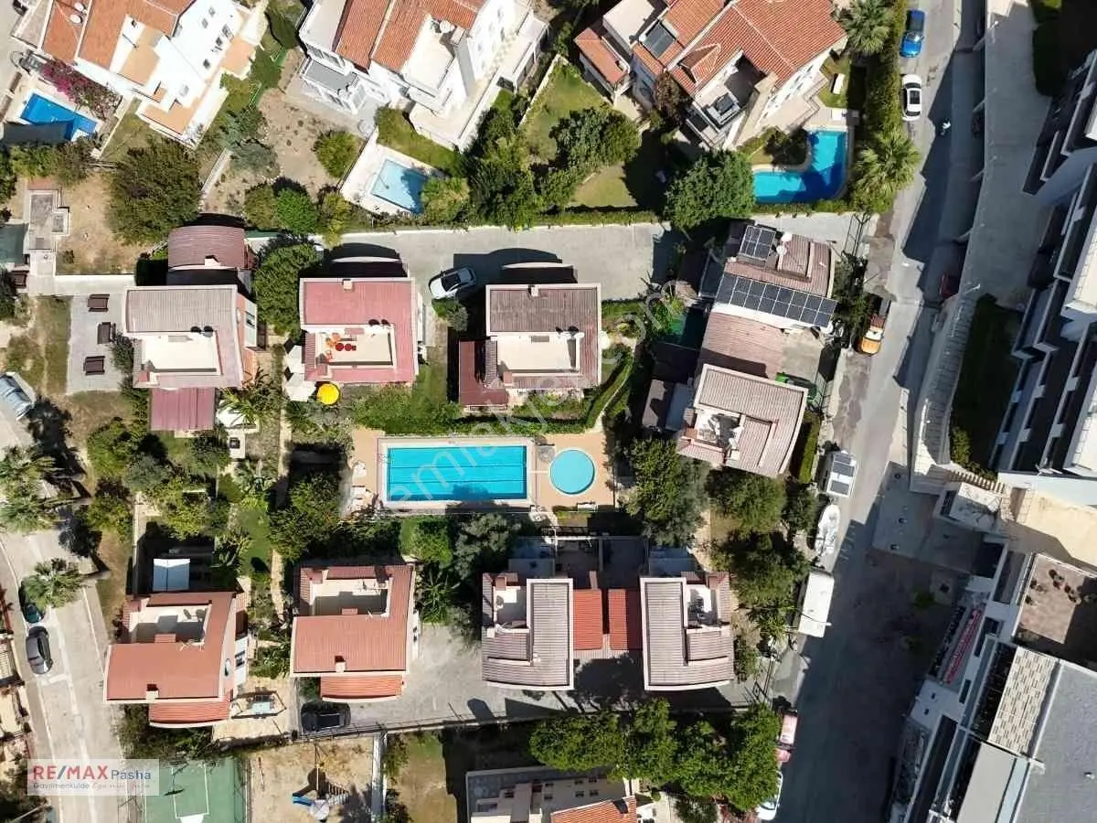 Kuşadası Marına Bölgesi, Raınbow Vıllaları'nda 6+1 - Denız Manzaralı, Bahçeli & Havuzlu Villa — fotoğraf 3