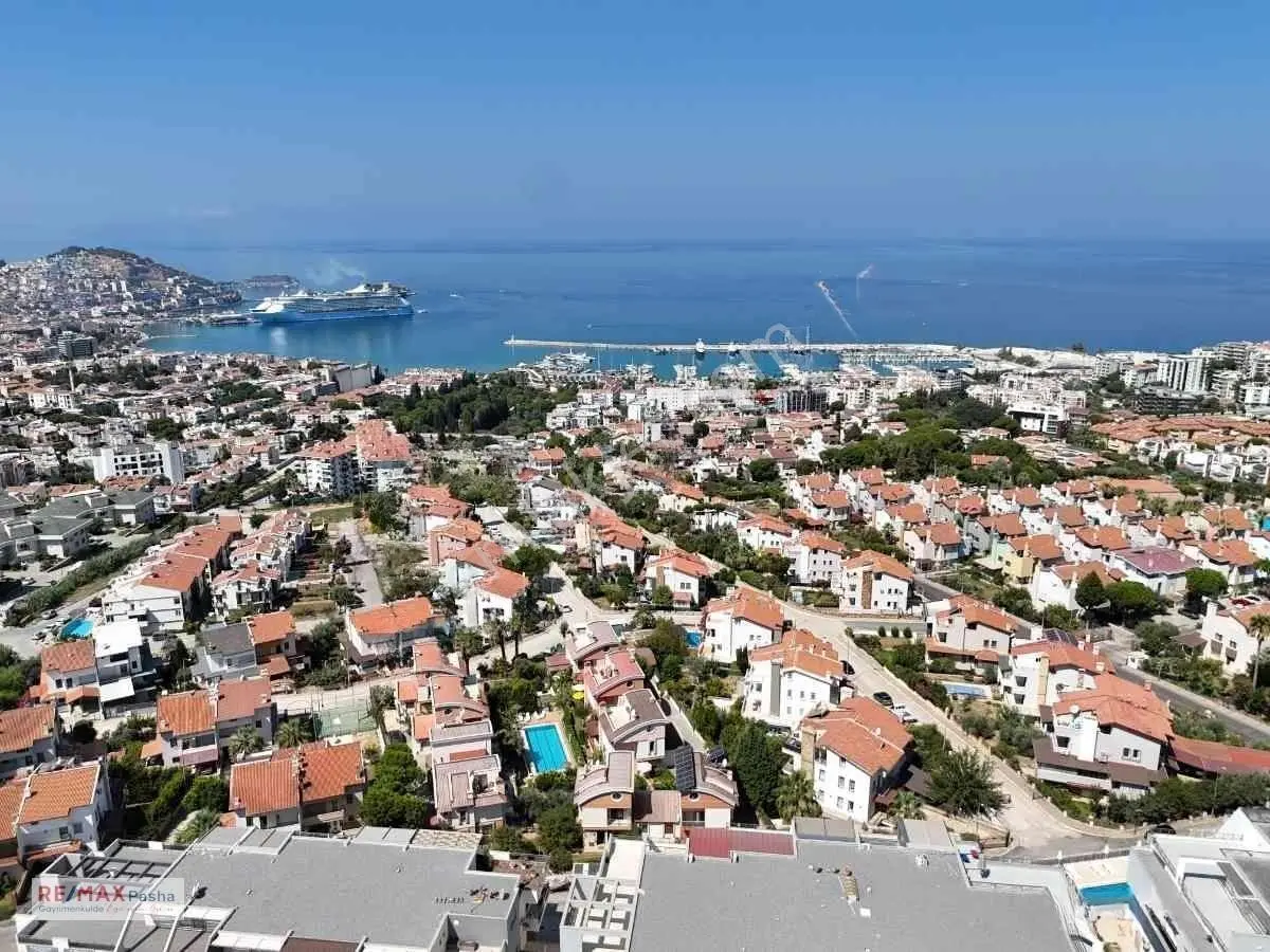 Kuşadası Marına Bölgesi, Raınbow Vıllaları'nda 6+1 - Denız Manzaralı, Bahçeli & Havuzlu Villa — fotoğraf 4