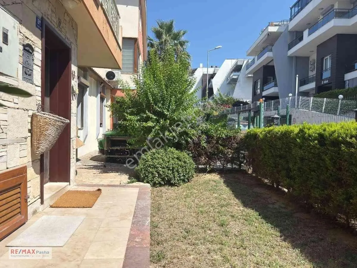 Kuşadası Marına Bölgesi, Raınbow Vıllaları'nda 6+1 - Denız Manzaralı, Bahçeli & Havuzlu Villa — fotoğraf 6