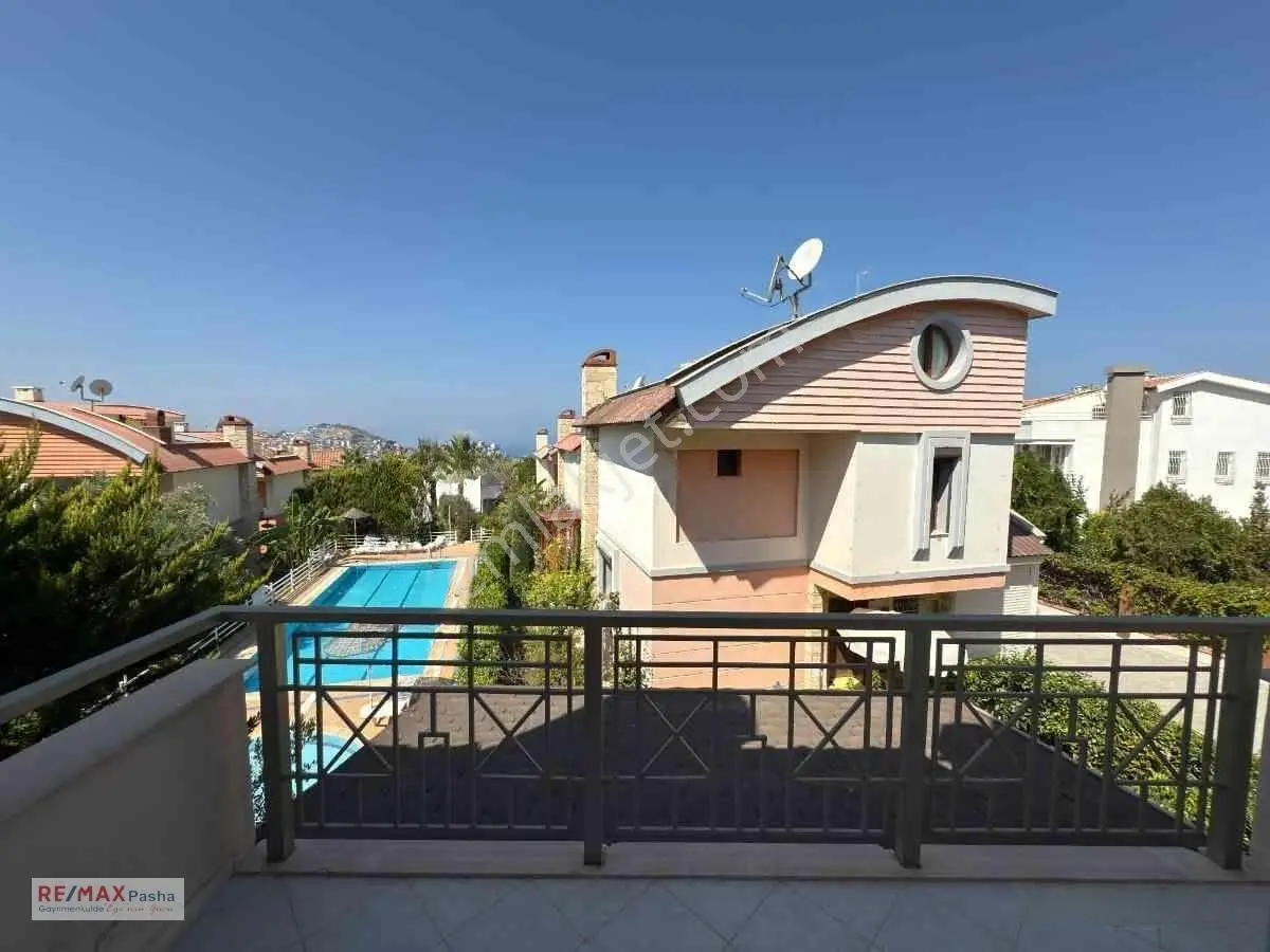 Kuşadası Marına Bölgesi, Raınbow Vıllaları'nda 6+1 - Denız Manzaralı, Bahçeli & Havuzlu Villa — fotoğraf 26