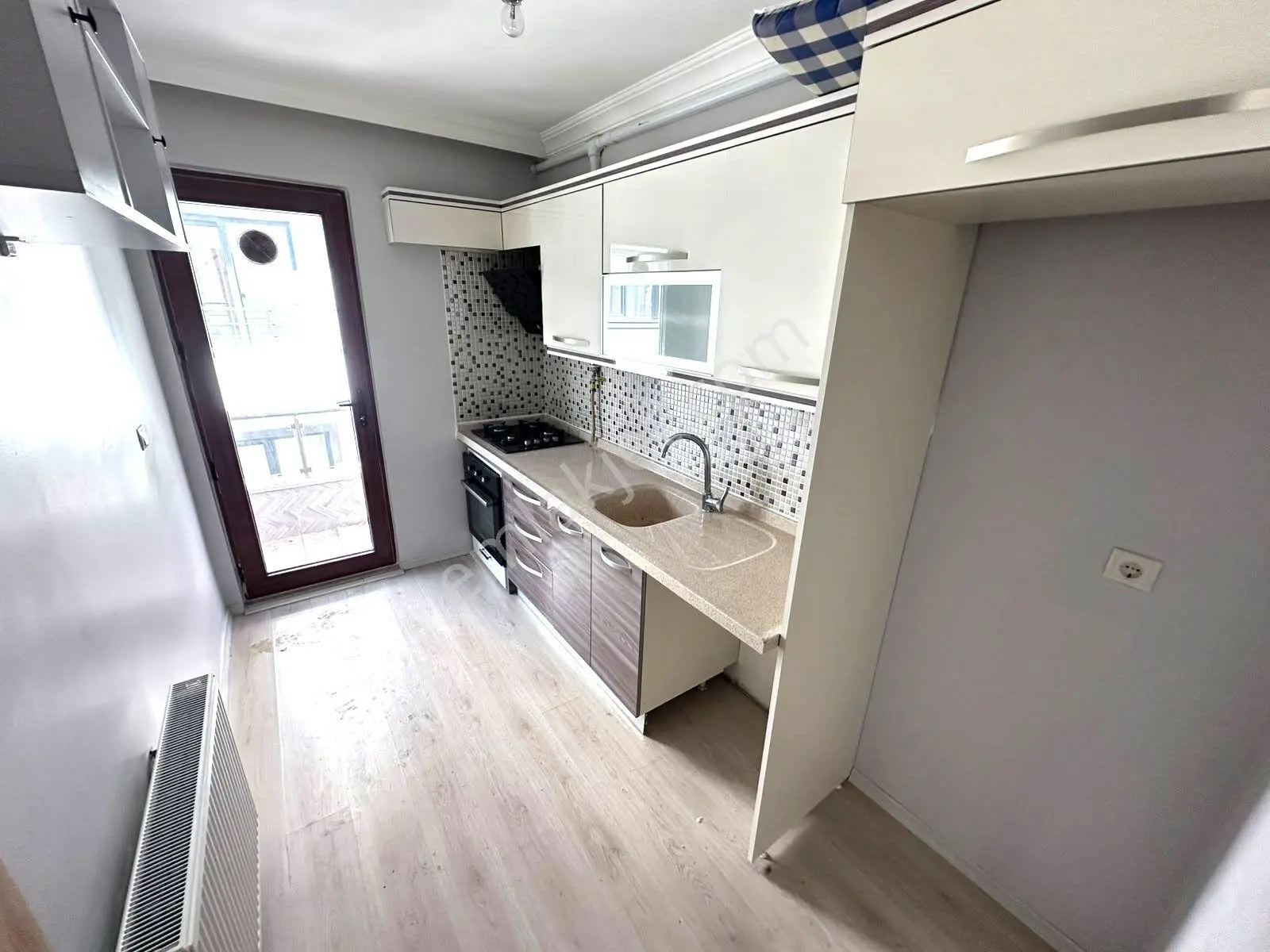 𝄞melodi'den Bulunmaz Fiyata Çift Cephe Ebeveyn Banyolu-ayrı Mutfak Genç 2+1 Daire — fotoğraf 24